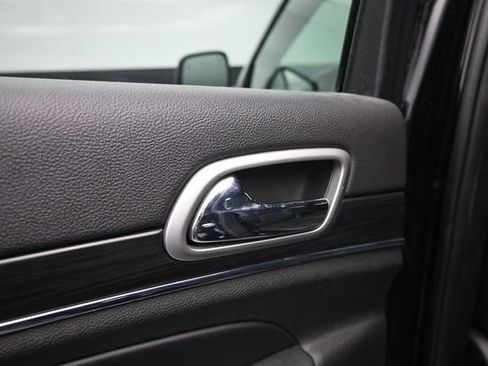 Used 2020 Jeep Grand Cherokee Limited AWD/4WD image 24