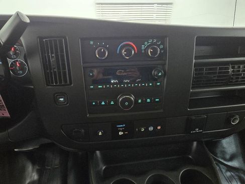 Used 2020 Chevrolet Express 2500 w/ Driver Convenience Package RWD image 21