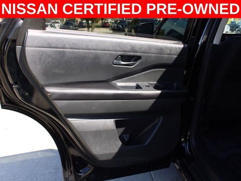 Certified 2024 Nissan Pathfinder SV image 28