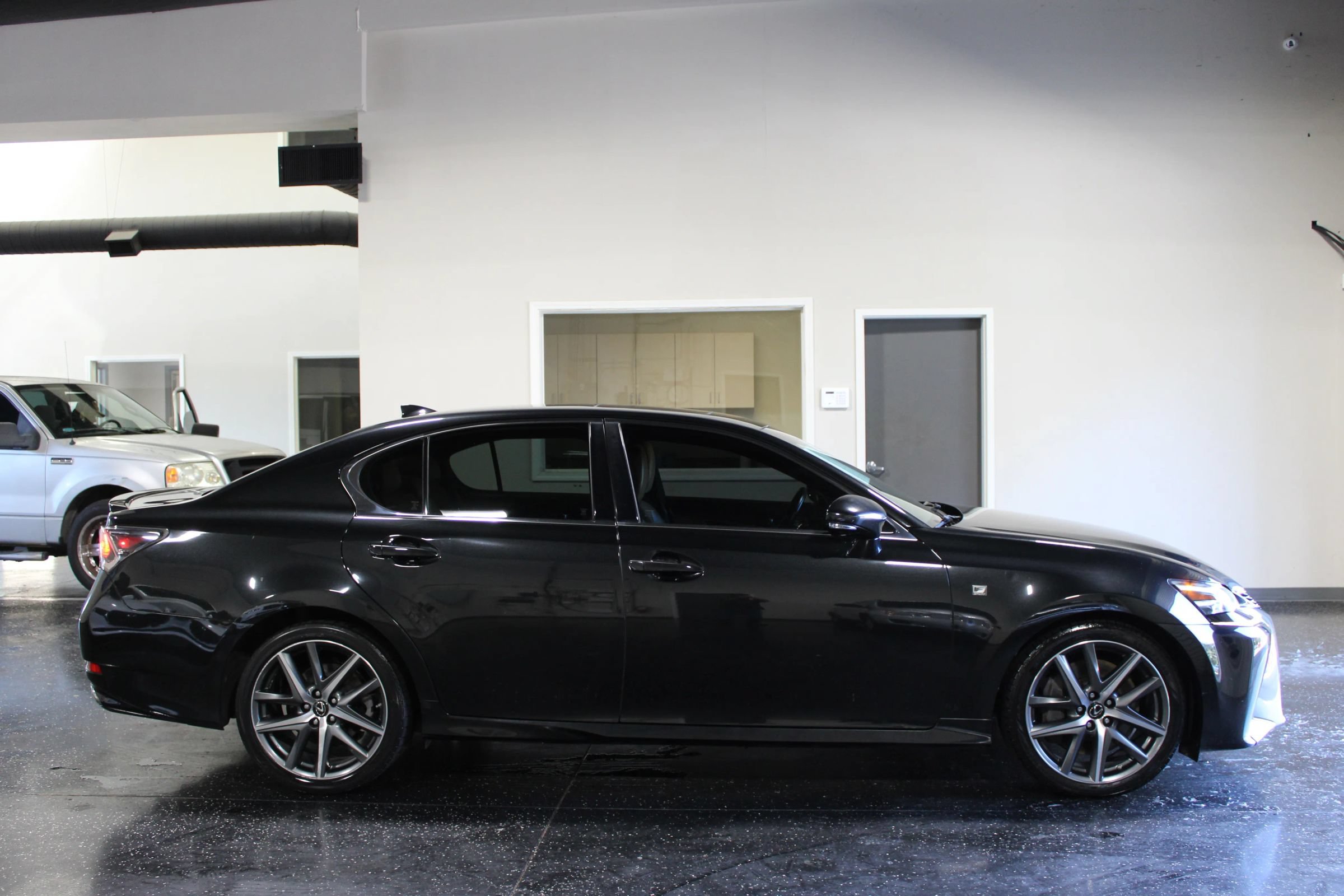 Used 2017 Lexus GS 350 F Sport RWD image 3