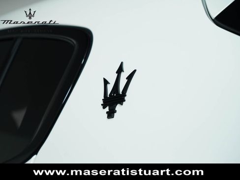 New 2025 Maserati Grecale Modena AWD/4WD image 17