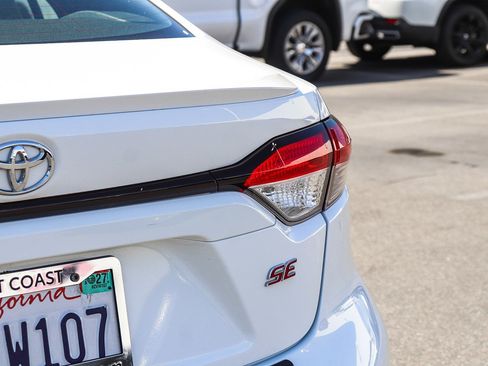 Used 2022 Toyota Corolla SE image 12