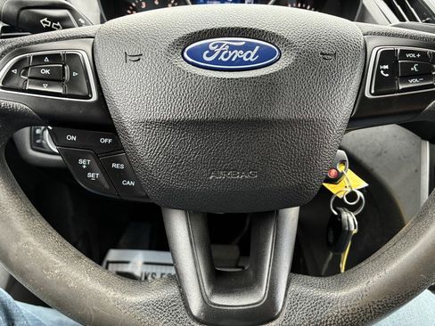 Used 2018 Ford Escape SE image 7