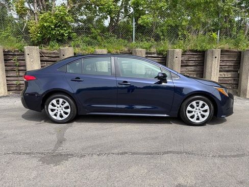 Used 2024 Toyota Corolla LE FWD image 8