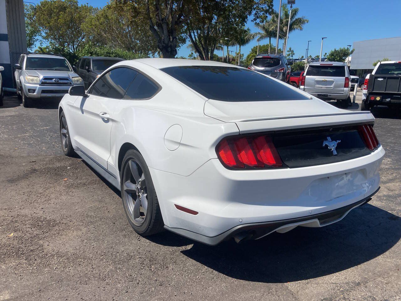 Used 2015 Ford Mustang Coupe w/ Equipment Group 051A RWD image 12
