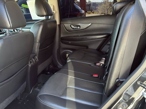 Used 2016 Nissan Rogue SL w/ SL Premium Package FWD image 10