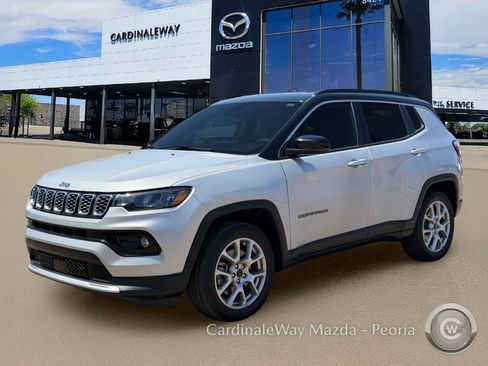 Used 2025 Jeep Compass Limited AWD/4WD image 2