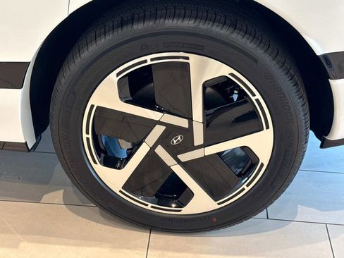 New 2026 Hyundai Ioniq 9 Calligraphy AWD/4WD image 6