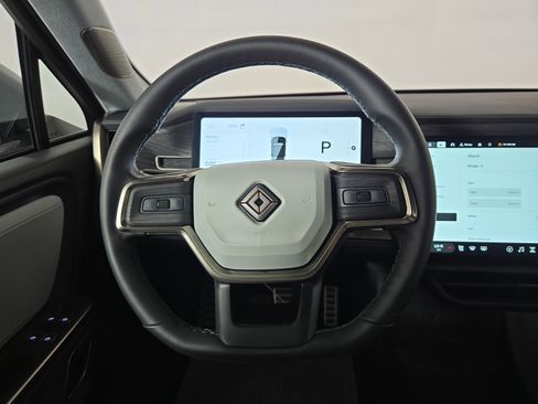 Used 2023 Rivian R1S Adventure AWD/4WD image 28