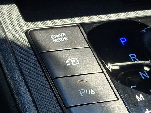 Used 2025 Hyundai Elantra N FWD image 26