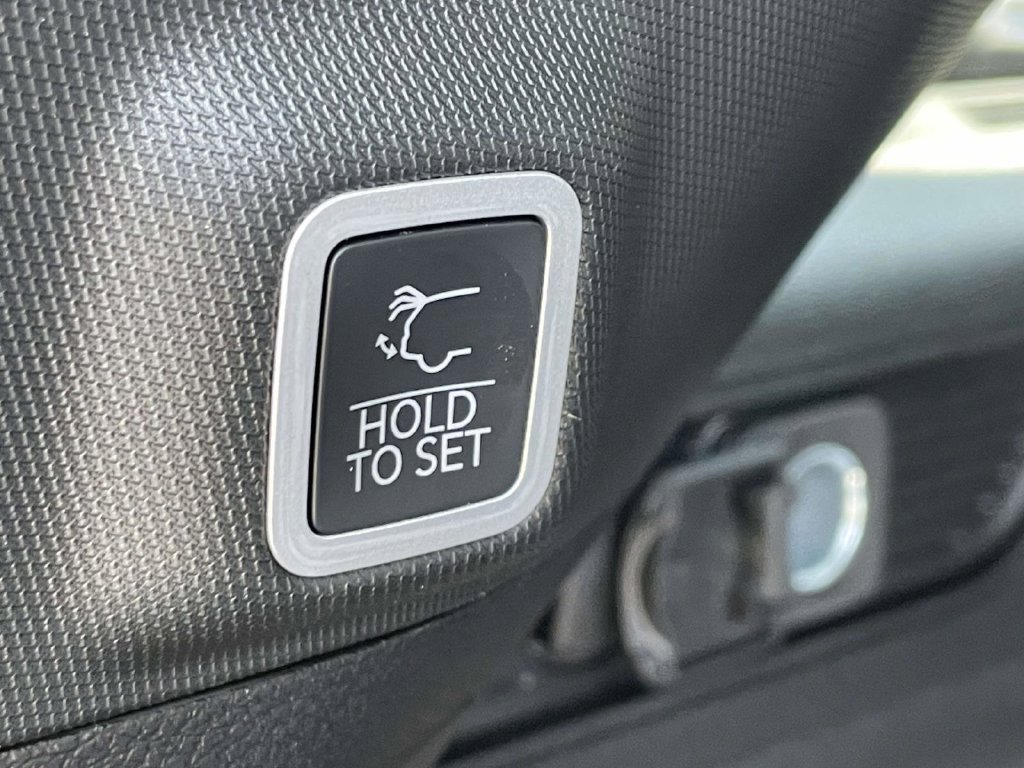 New 2027 Jeep Grand Cherokee Altitude AWD/4WD image 41