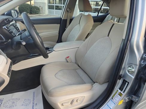 Used 2020 Toyota Camry LE w/ Cold Weather Package image 12