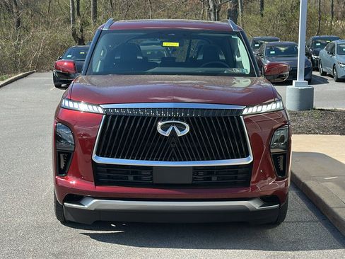 Used 2025 INFINITI QX80 Sensory image 3