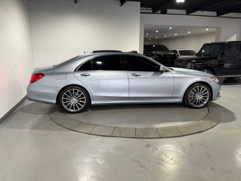 Used 2017 Mercedes-Benz S 550 Sedan w/ Sport Package w/ Sport Package image 12