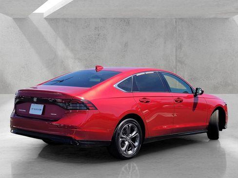 Used 2024 Honda Accord EX-L image 4