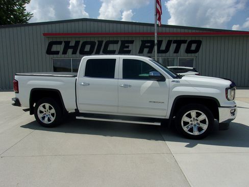 Used 2018 GMC Sierra 1500 SLT AWD/4WD image 2