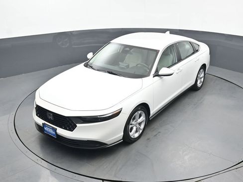 Used 2024 Honda Accord LX image 31
