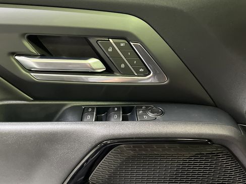 Certified 2025 Chevrolet Silverado EV LT AWD/4WD image 23