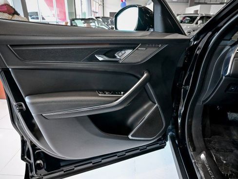 Used 2023 Jaguar F-PACE S image 15