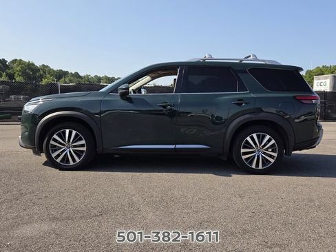 Used 2022 Nissan Pathfinder Platinum w/ Cargo Package FWD image 2