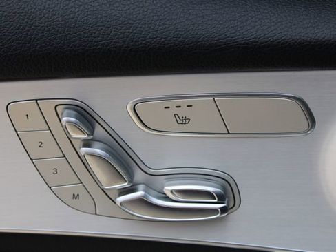 Used 2022 Mercedes-Benz GLC 300 image 13