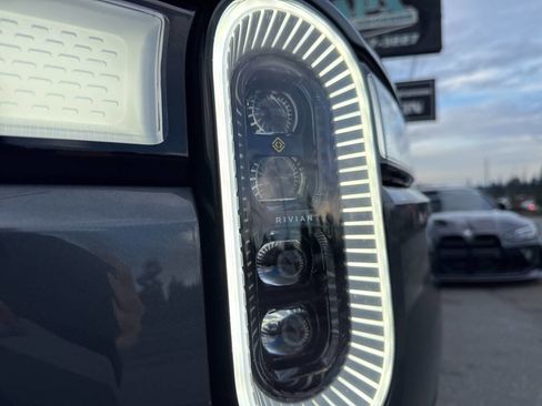 Used 2023 Rivian R1S Adventure image 17