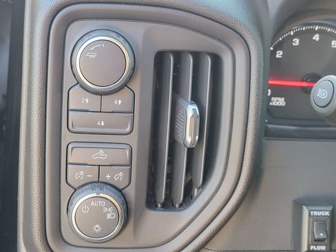 Certified 2025 Chevrolet Silverado 2500 Custom w/ Custom Convenience Package AWD/4WD image 19