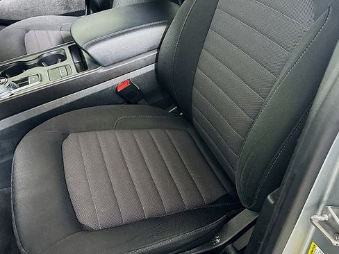 Used 2022 Ford Edge SE w/ Black Appearance Package image 18