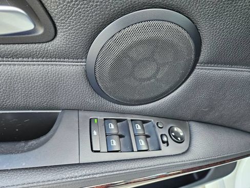 Used 2006 BMW 330i Sedan RWD image 19