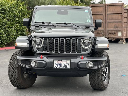 Used 2026 Jeep Wrangler Unlimited Rubicon AWD/4WD image 6