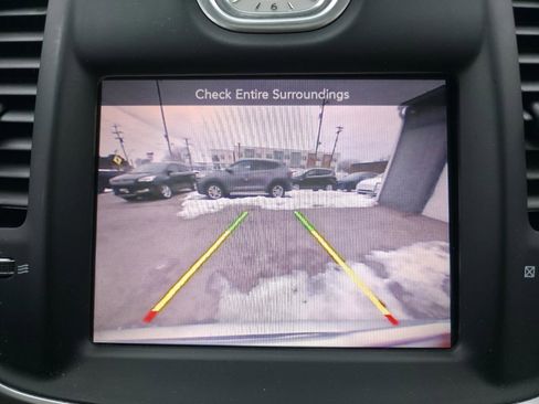 Used 2016 Chrysler 300 C Platinum w/ Safetytec Plus Group image 36