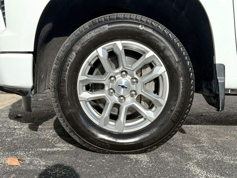 Used 2023 Chevrolet Silverado 1500 RST image 9