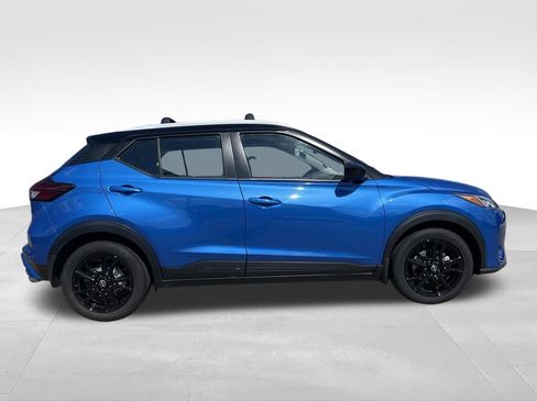 Used 2024 Nissan Kicks SV w/ Interior Electronics Package FWD image 23