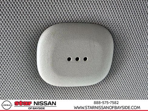 Used 2015 Nissan Versa Note SR w/ SR Convenience Package image 32