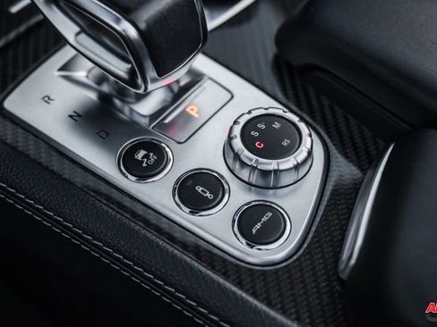 Used 2013 Mercedes-Benz SL 63 AMG image 24