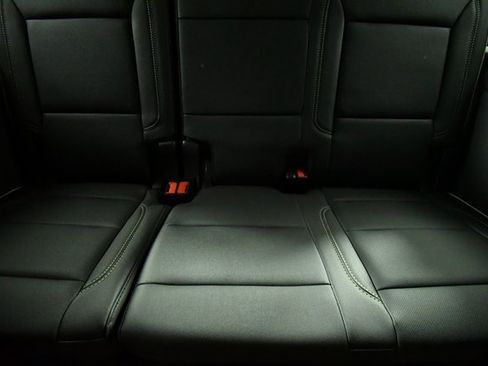 New 2025 Chevrolet Suburban Premier image 22