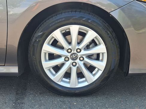 Used 2018 Toyota Camry LE FWD image 26