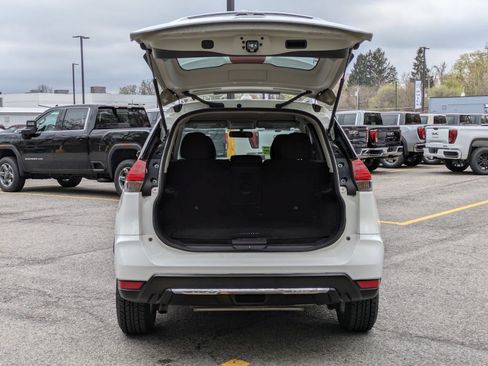 Used 2017 Nissan Rogue SV AWD/4WD image 31