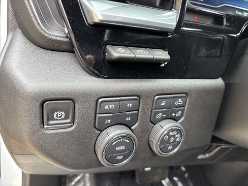 New 2025 Chevrolet Silverado 3500 LTZ w/ LTZ Premium Package image 24