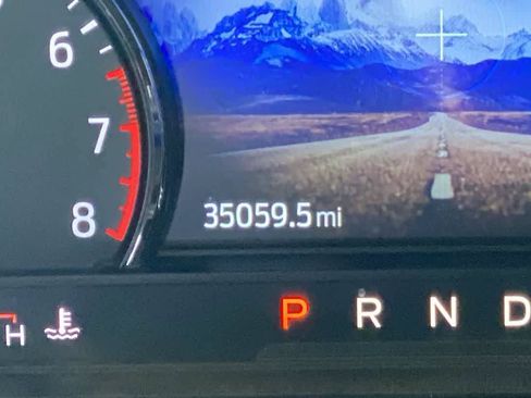 Used 2020 Ford Explorer XLT w/ Equipment Group 202A AWD/4WD image 18