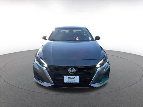 Used 2025 Nissan Altima 2.5 SV image 4