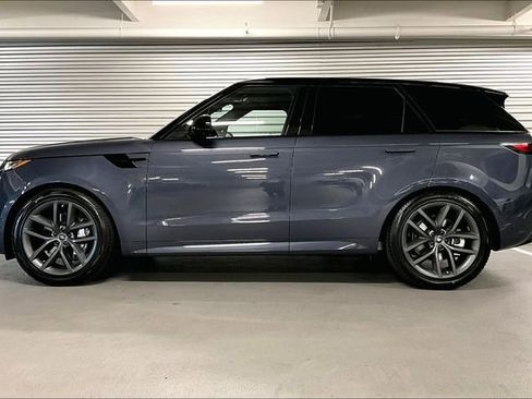 New 2025 Land Rover Range Rover Sport Dynamic SE image 3