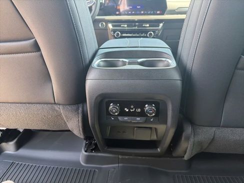 New 2026 Chevrolet Traverse High Country w/ LPO, Floor Liner Package image 26