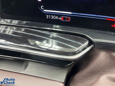 Used 2023 Cadillac Escalade V image 17