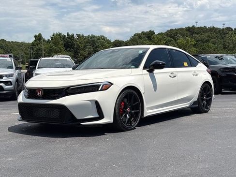 Used 2024 Honda Civic Type R image 1