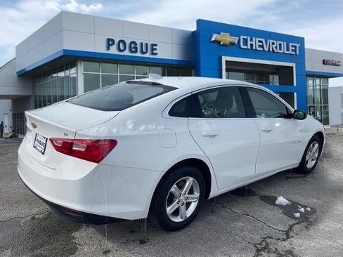 Used 2023 Chevrolet Malibu LT FWD image 2