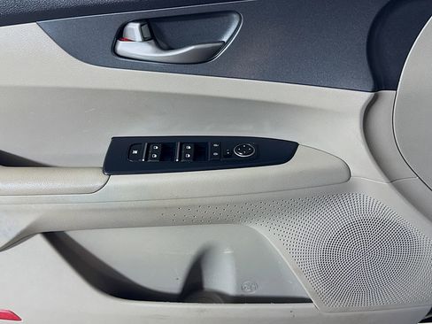 Used 2020 Kia Forte LXS FWD image 15
