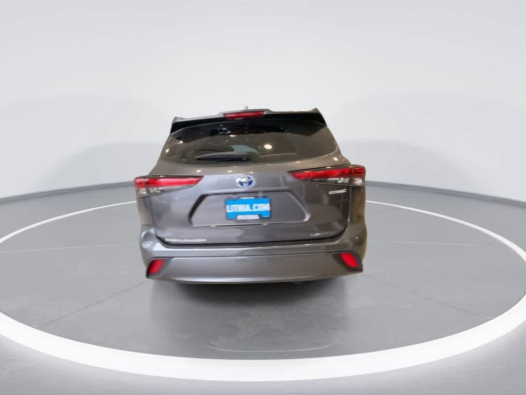 Used 2022 Toyota Highlander Limited AWD/4WD image 7