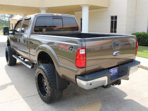 Used 2016 Ford F250 Lariat w/ Lariat Interior Package AWD/4WD image 12