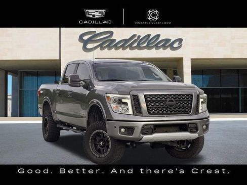 Used 2018 Nissan Titan PRO-4X w/ Pro-4x Convenience Package image 2